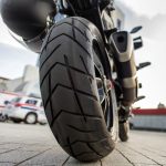Come il battistrada influisce sulla guida della moto: tutto quello che devi sapere